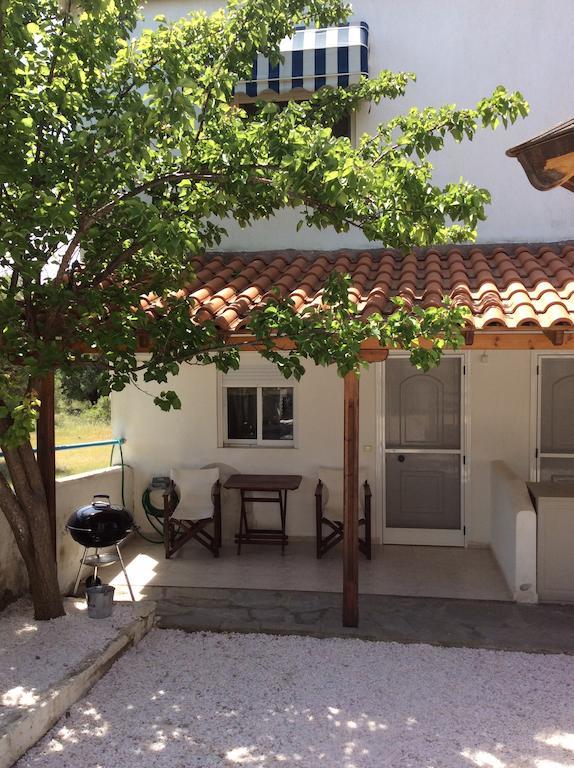 Red House Villa Jerakini Rom bilde