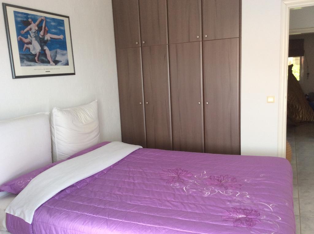 Red House Villa Jerakini Rom bilde